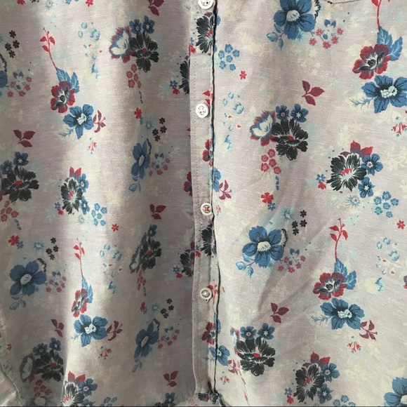 ❗️SOLD❗️Modern Amusement Casual Button Down Shirt - Picture 3 of 4